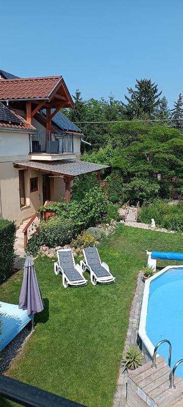 Ferienwohnung für 5 Personen, mit Whirlpool und Sauna sowie Garten und Pool in Gyenesdias