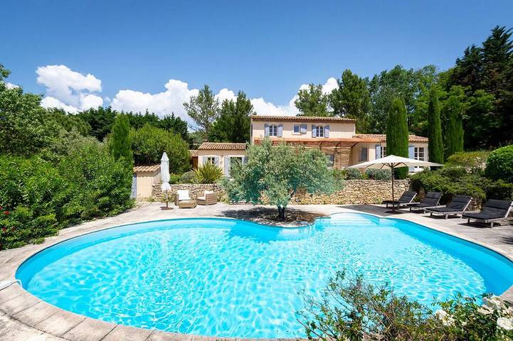 Villa pour 6 personnes, avec terrasse et jardin à Roussillon
