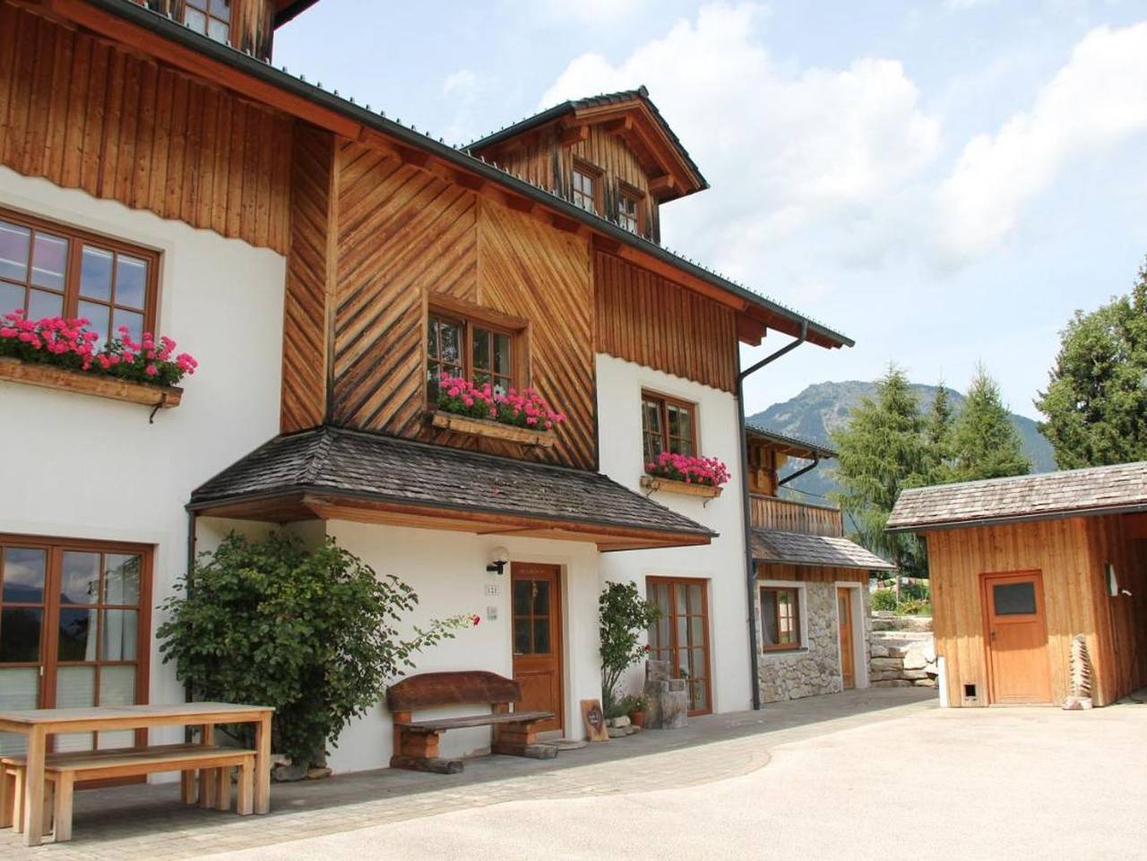 Ganze Ferienwohnung, Ferienhaus Ennsling - Apartment 3 - 1 Schlafraum/Dusche, Wc in Haus, Schladming-Dachstein
