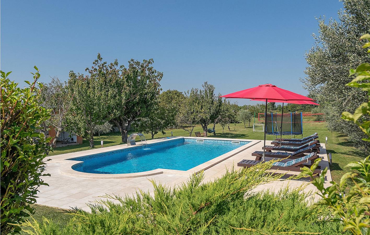 Moderne 2-Zimmer-Wohnung mit Pool und Terrasse in der Nähe des Stadtzentrums von Rajki in Barban, Südküste Istrien