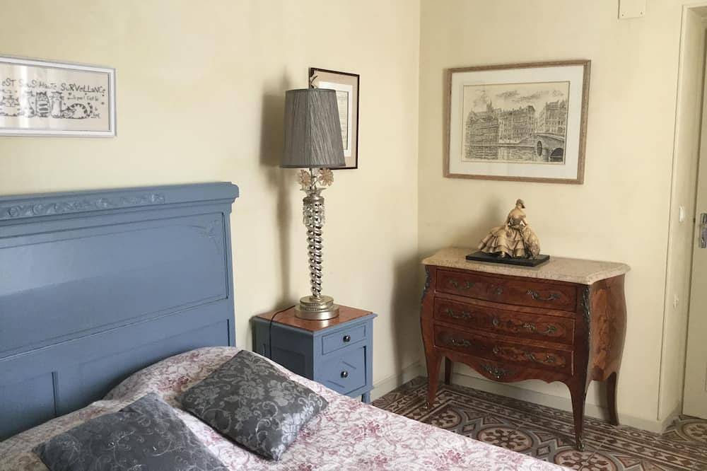 House 6 persons + 2 children At the foot of the Cévennes 2500 m² fenced garden in Cendras, Cévennes