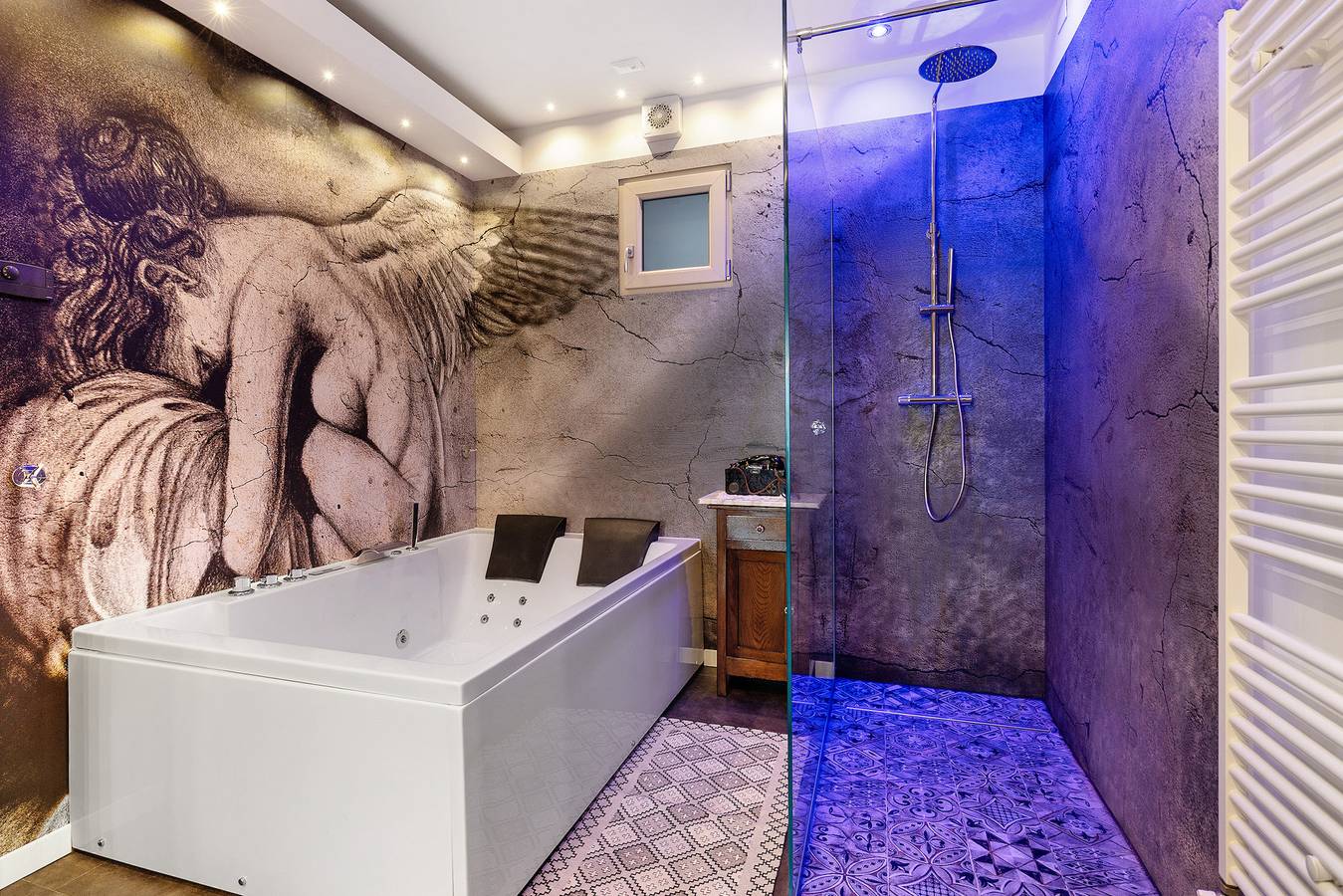 Suite Firenze con vistas al lago, sauna, jacuzzi, Wi-Fi y aire acondicionado in Garda, Montañas Garda