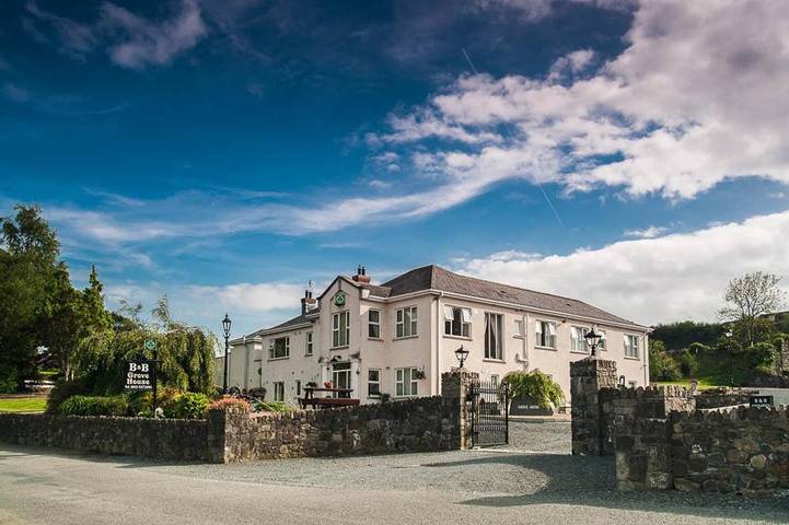 Bed & breakfast for 2 people, with Terrace and Garden as well as View in Dundalk