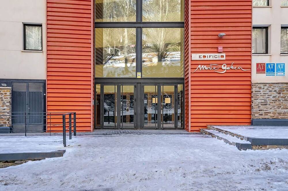 Appartamento intero, The studio apartment \"Monte Gorbea 7 I\" is located in the Sierra Nevada and offers direct access to the in Sierra Nevada Ski Resort, Monachil
