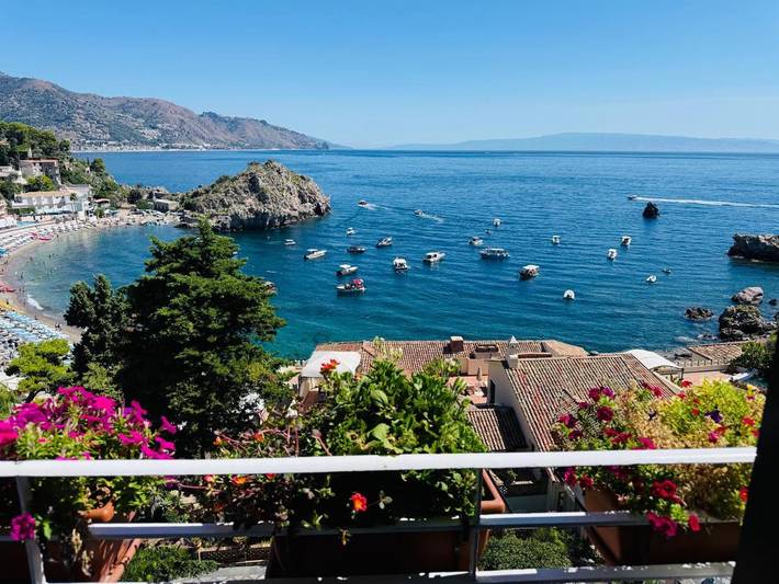 Apartamento para 2 personas, con balcón y vistas en Mazzarò