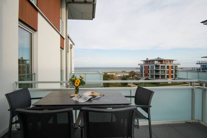 Ferienwohnung für 4 Personen, mit Meerblick und Balkon, kinderfreundlich am Steinwarder