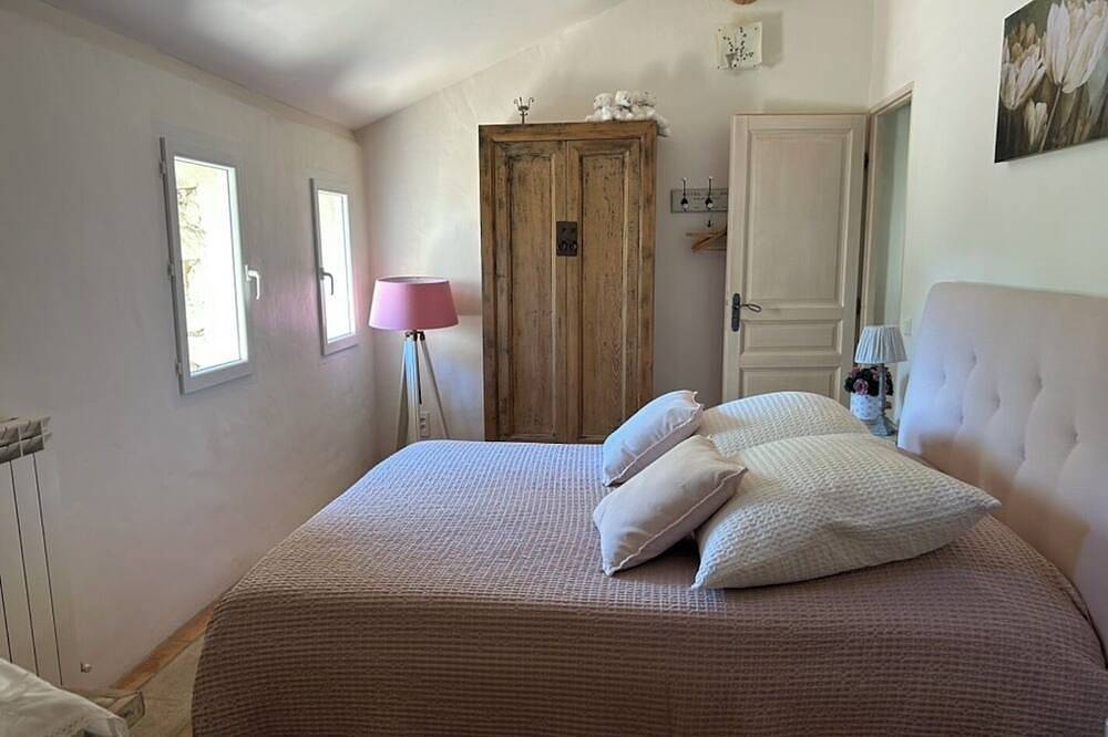 Enjoy nature in an enchanting and fantastic setting in Cucuron in Cucuron, Parc naturel régional du Luberon