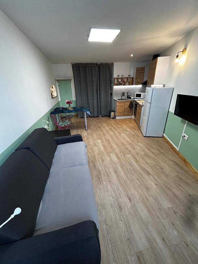 Appartement entier, One-Bedroom Apartment in Quillan, Parc naturel régional Corbières-Fenouillèdes
