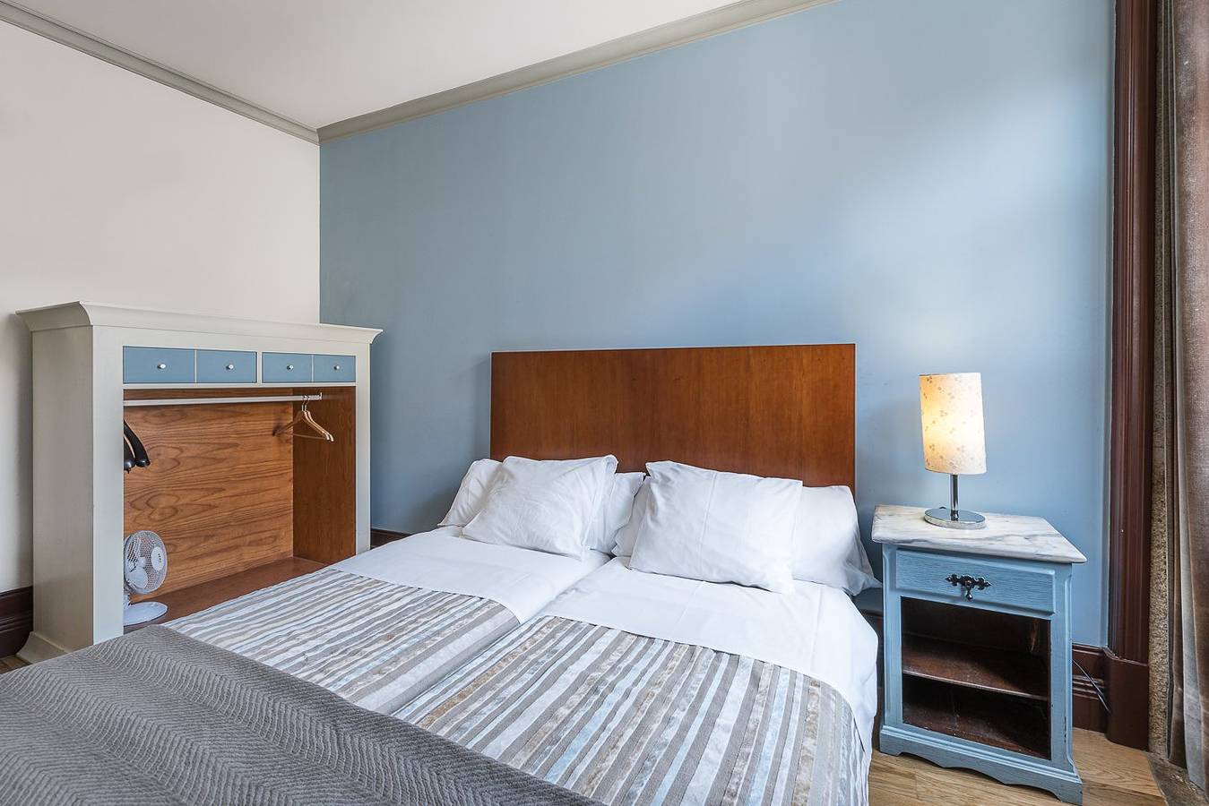 Entire apartment, Guestready - Belle Epoque Apartments - 4.2 in Sé (Porto), Porto