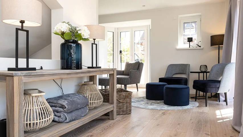 Ferienhaus für 10 Personen, mit Terrasse und Garten sowie Sauna in Wenningstedt