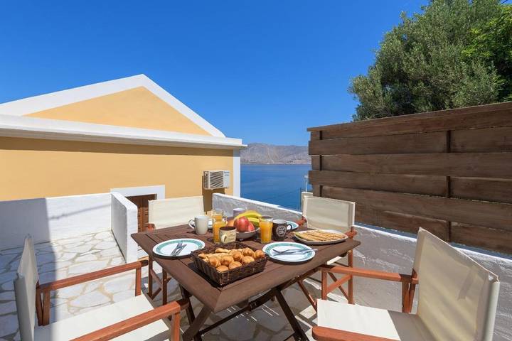 Location de vacances pour 4 personnes, avec vue et terrasse dans Symi - 2