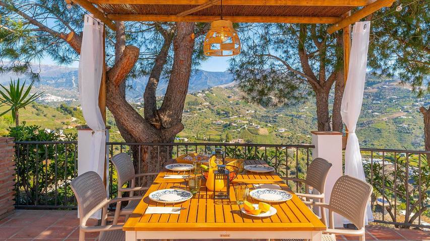 Villa María Sayalonga by Ruralidays in Sayalonga, Costa del Sol