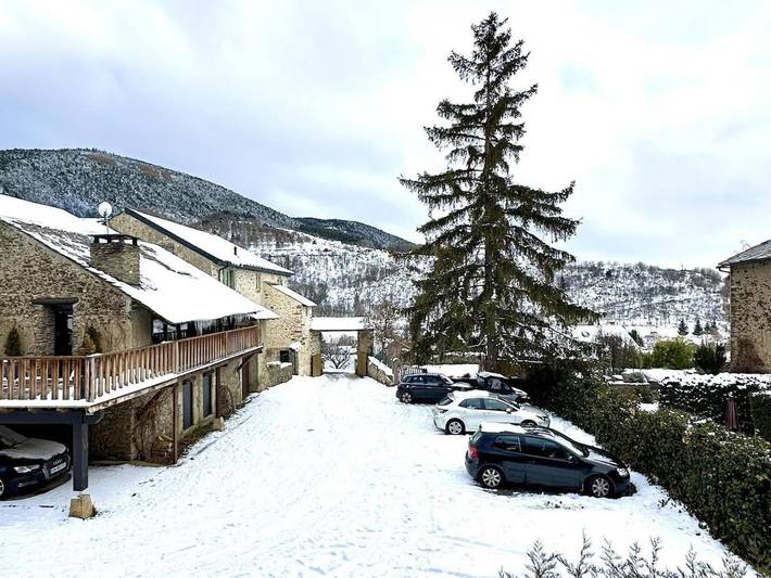 Gîte pour 4 personnes, avec vue et balcon à Err - 2