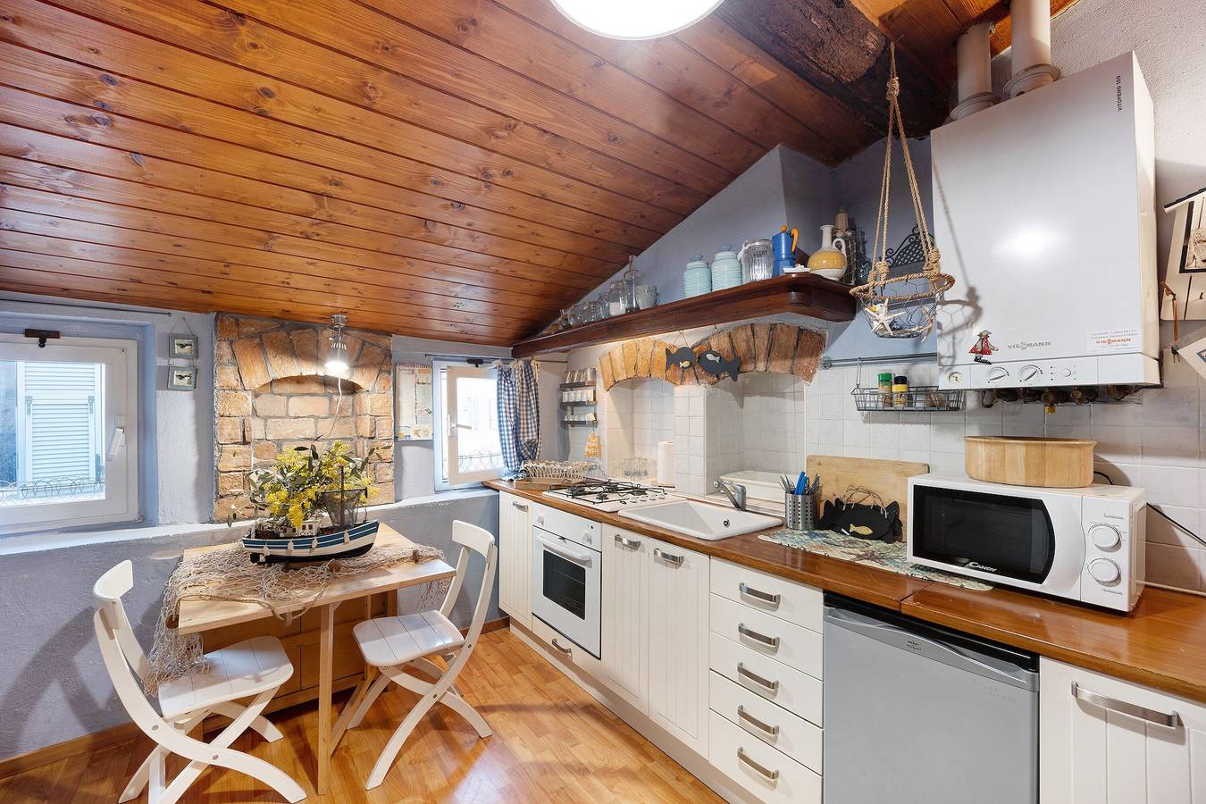 Ganze Wohnung, Ferienwohnung "Mansarda Dei Pescatori" in Hafennähe in Oneglia, Imperia
