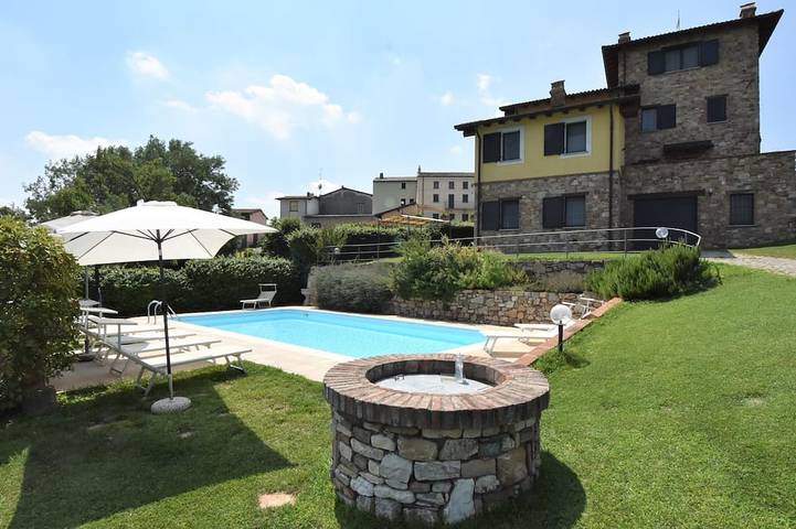 Agriturismo per 3 persone, con piscina in Oltrepò Pavese