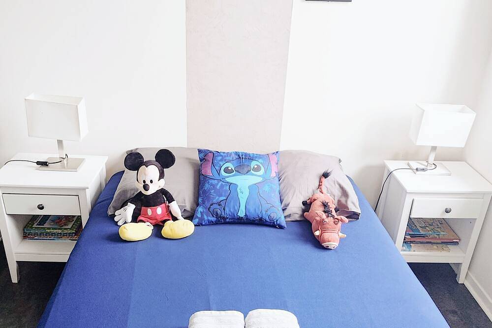 Entire apartment, Disneyland Paris getaway in Bailly-Romainvilliers, Seine-et-Marne