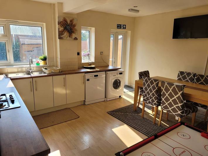 5-Bed House with separate living room in Birmingham, Région de Birmingham