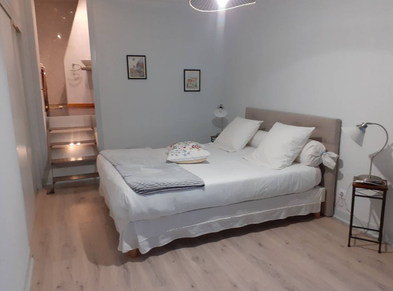 Chambres d'hôtes du Magasin de la Coinche - Chambre lavandin in Chérac, Région de Saintes