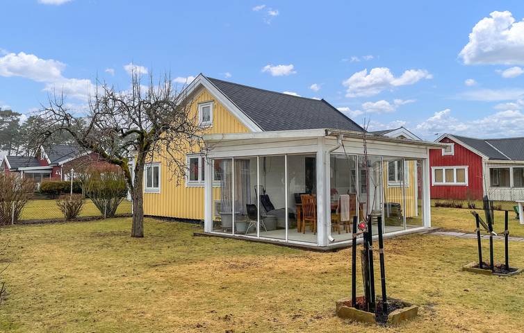 Ferienhaus für 10 Personen, mit Terrasse und Garten in Halmstad - 2