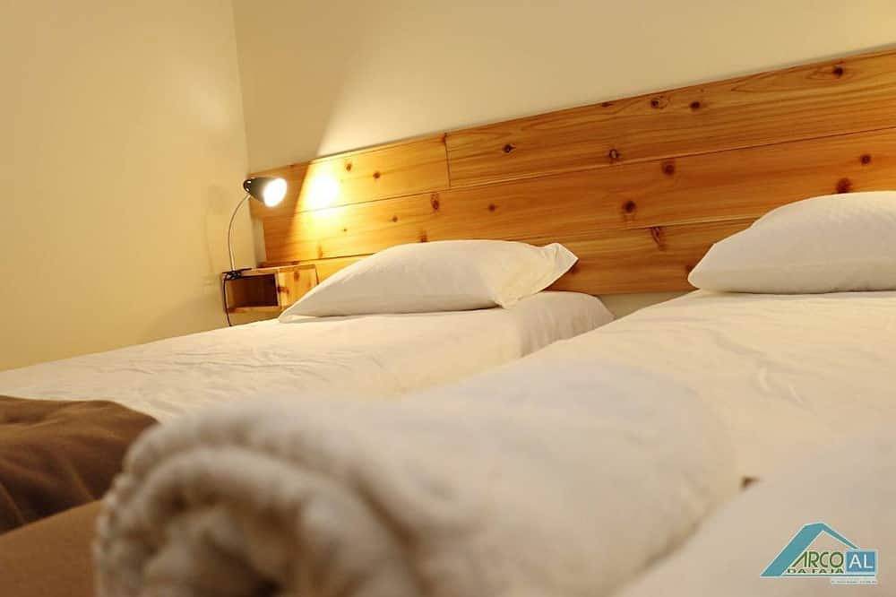 Entire apartment, \"Arco da Faja\" For 7 max in São Miguel Island, Fajã de Baixo