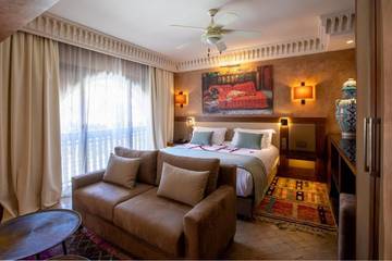 Hôtel pour 3 personnes, avec piscine et jacuzzi ainsi que jardin et sauna dans Jemaa el-Fnaa