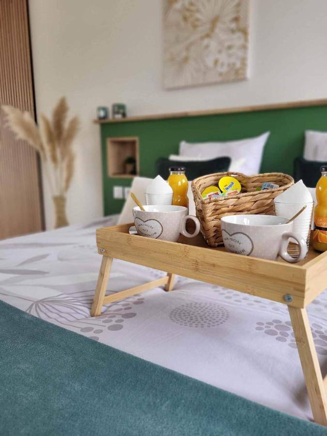 Double Room with Lake View in Lac d'Ardres, Ardres