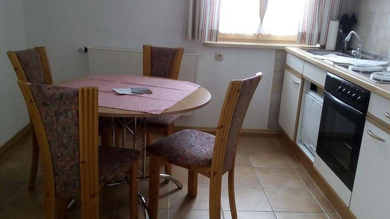 Ganze Ferienwohnung, Ferienwohnung für 3 Personen (60 m²) in Unterammergau in Unterammergau, Bayerische Alpen