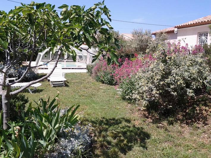 Gîte pour 4 personnes, avec terrasse et piscine à Saint-Jean-de-Fos - 2