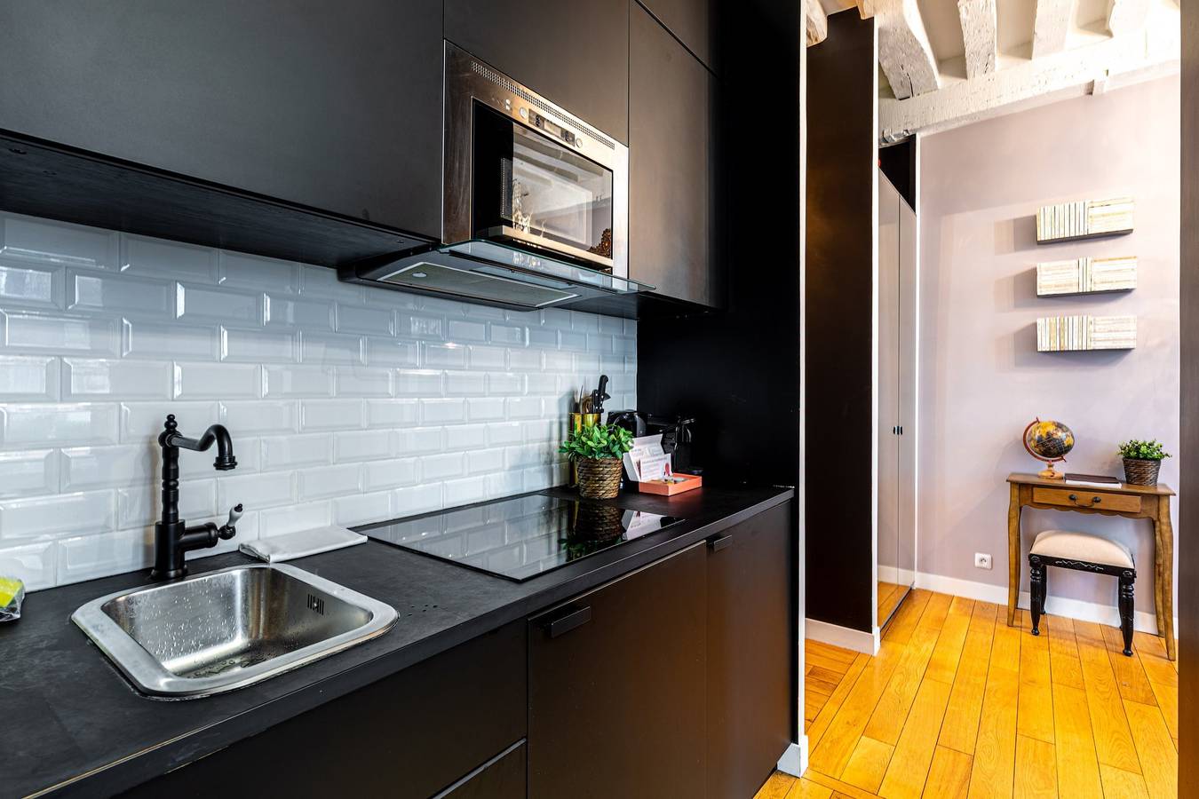 Entire apartment, Guestready - Artisan Style Stay in Paris' Heart in 1st Arrondissement, Paris