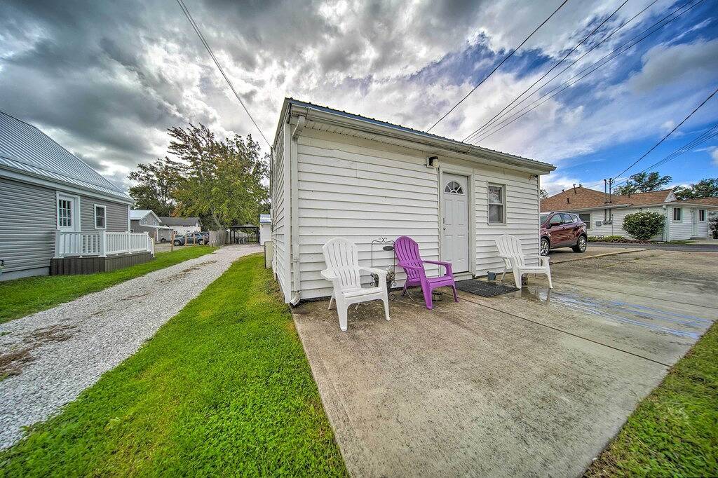 Geneva Cottage w / Patio - Schritte vom Eriesee! in Geneva-on-the-Lake, Ashtabula County