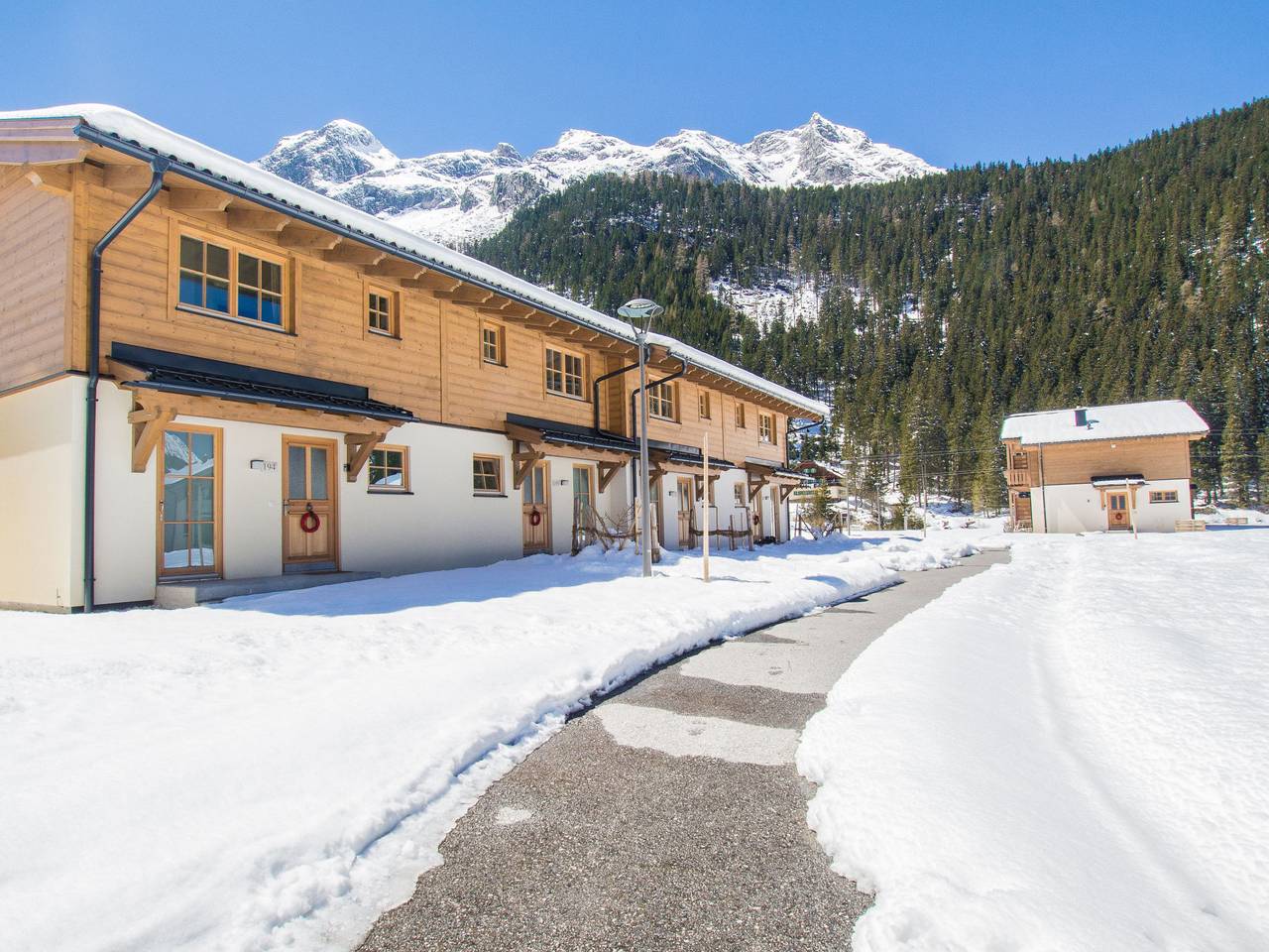 Lodge Enzian 194 im Tauerndorf Enzingerboden in Uttendorf, Pinzgau