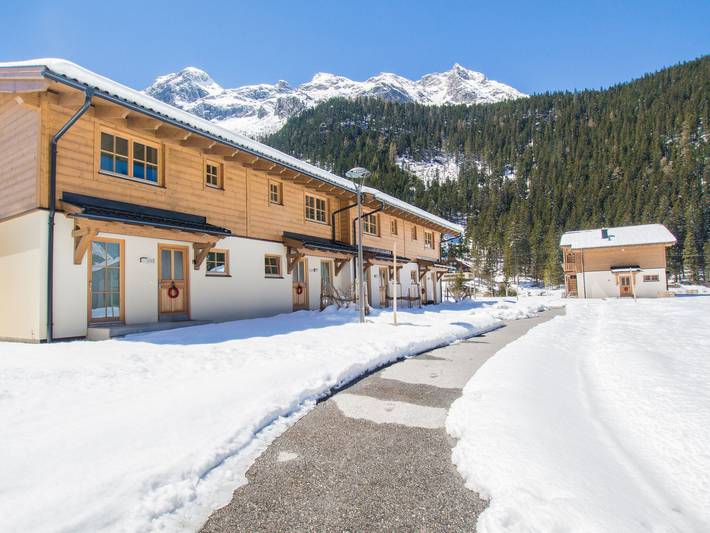 Ferienhaus für 6 Personen, mit Seeblick und Garten sowie Balkon in Uttendorf