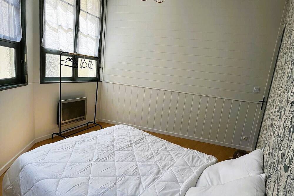 Entire apartment, The Appart du Palais 150m from the Grande Plage in Les Sables-d'Olonne, Vendée