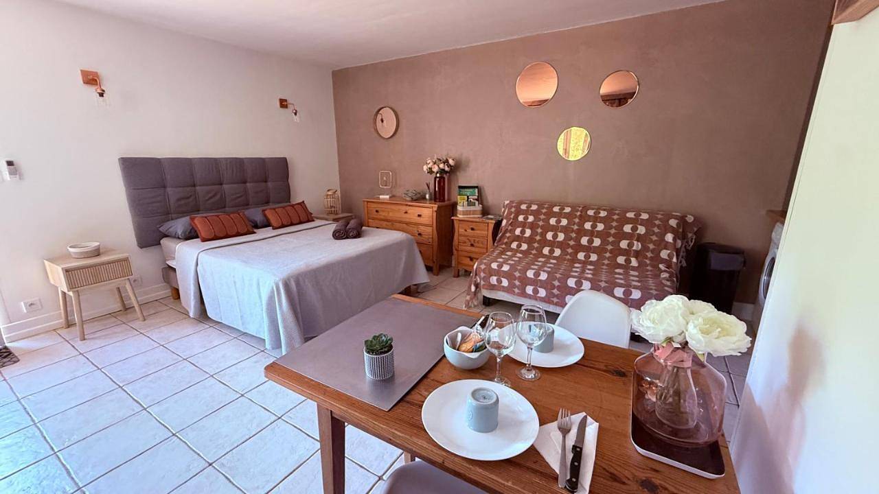 Appartement entier, One-Bedroom Apartment in Corte, Parc naturel régional de Corse