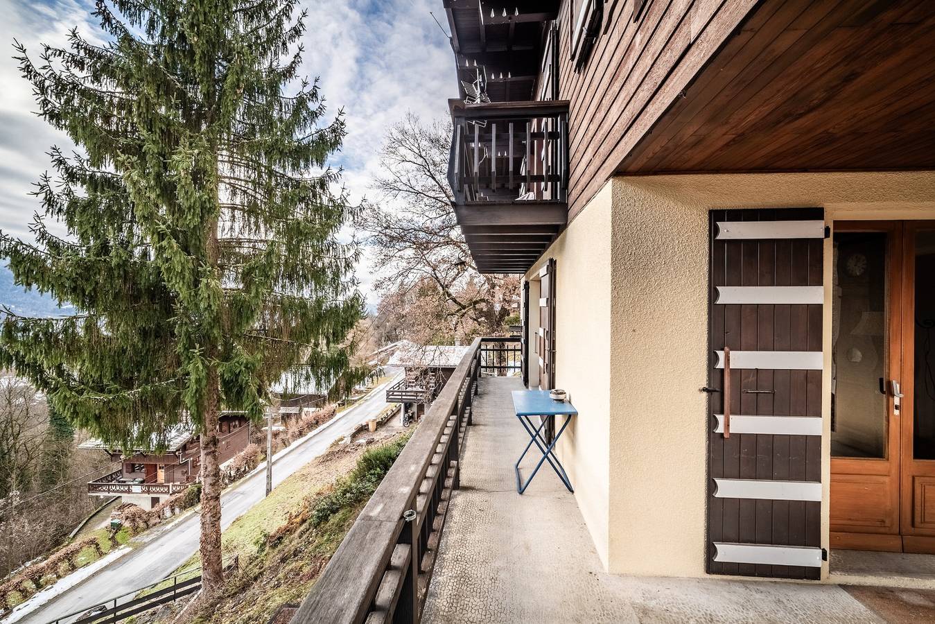 Chalet 'Franclair' con vistas a la montaña, jardín compartido y Wi-Fi in Samoëns, Region Bonneville