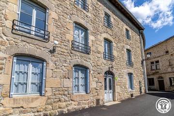 Gîte pour 6 personnes, avec jardin à Viverols