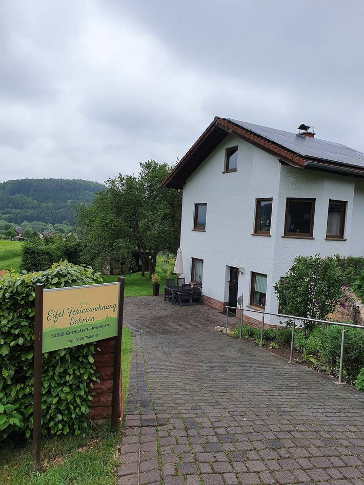 Ferienwohnung für 4 Personen, mit Terrasse und Garten sowie Ausblick in Gerolstein - 2