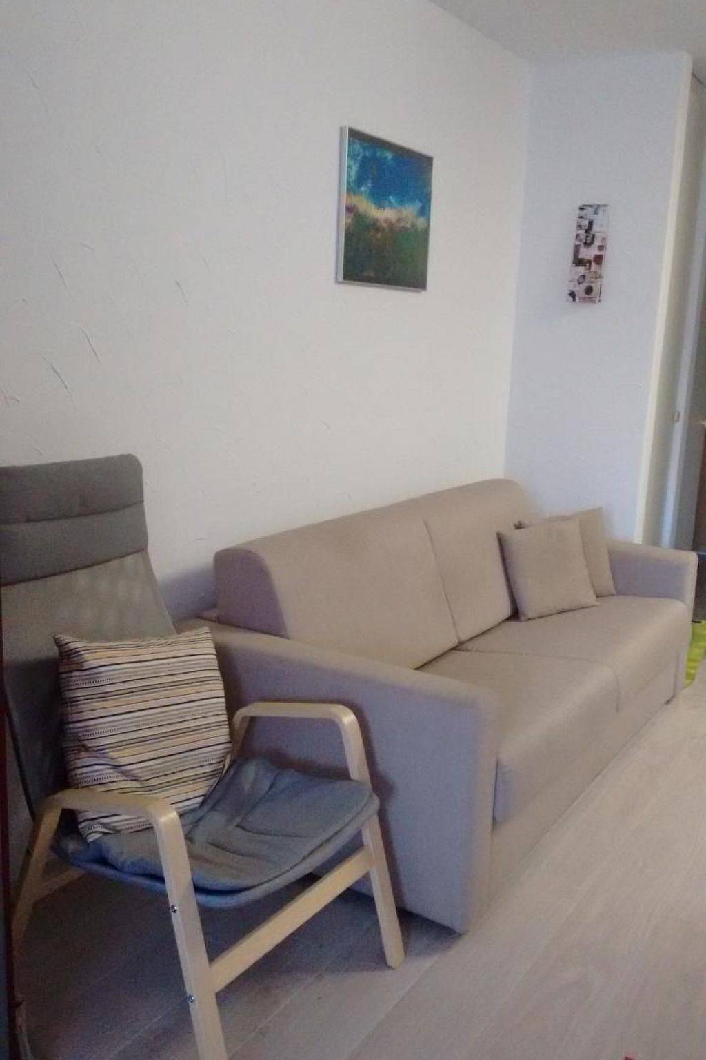 Ganze Wohnung, 2 Zimmer Gartenwohnung mit Pool in Caslano, Luganersee