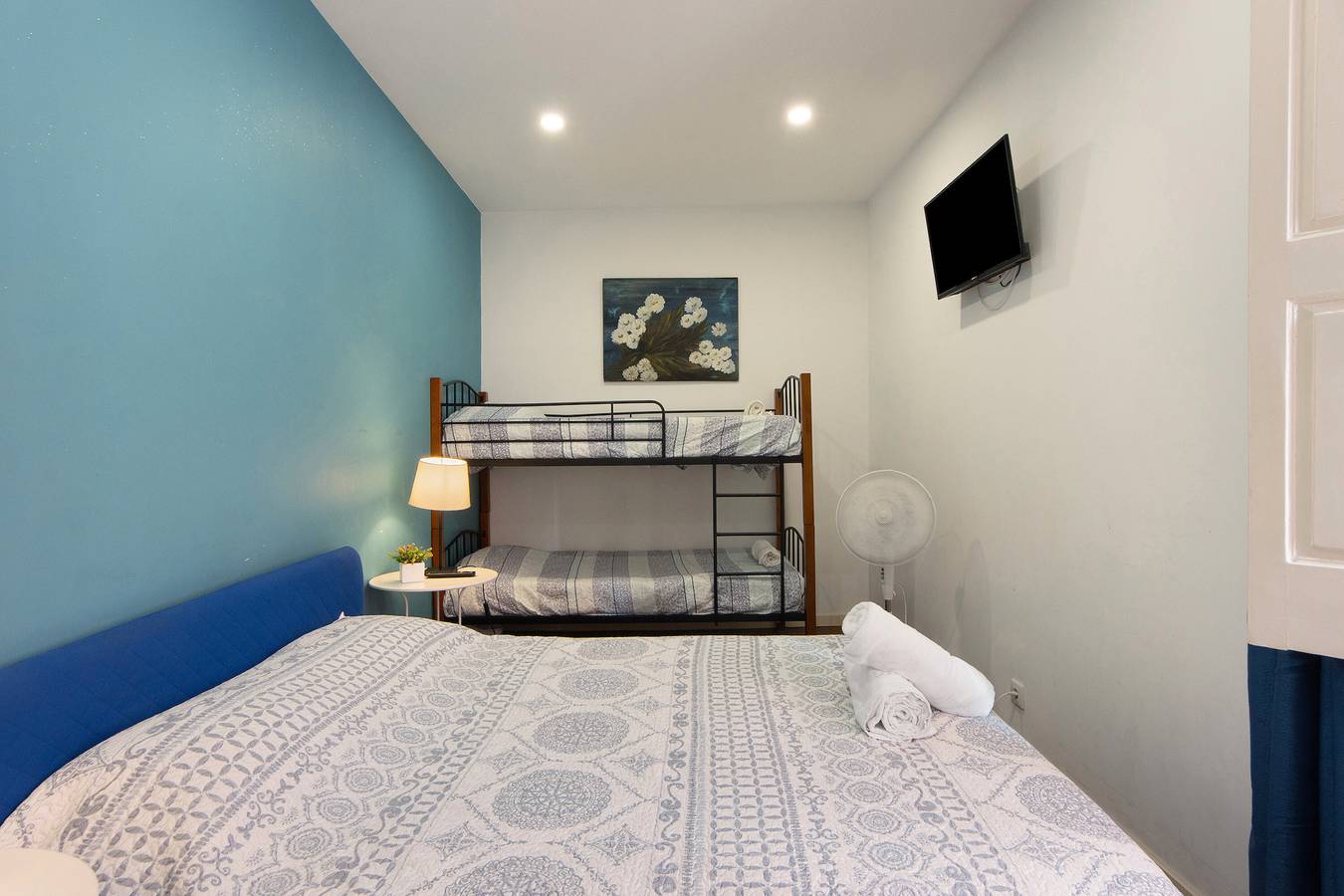 Zimmer 'Quadruplo' mit Gemeinschaftsgarten und Wlan in Porto, Porto Distrikt