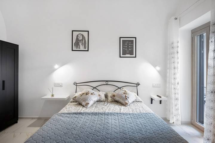 Ferienwohnung für 2 Personen, mit Balkon und Garten in Kampanien - 2