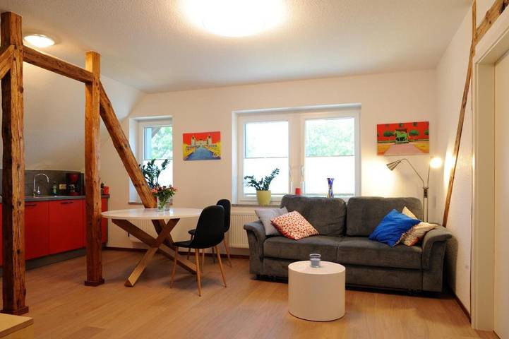 Ferienwohnung für 3 Personen, mit Terrasse und Garten in Bernsdorf