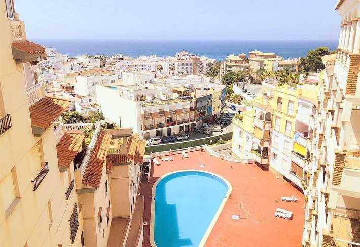 Appartement entier, Appartement "Oasis" près de la plage avec vue mer, piscine, Wi-Fi et terrasse in La Herradura, Almuñecar