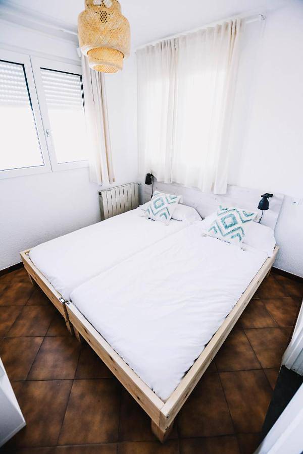 Double Room with Extra Bed in Loredo, Ribamontán al Mar