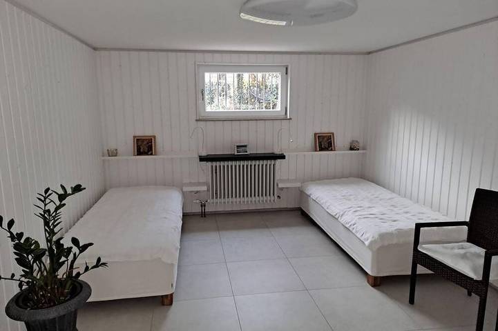 Ganze Wohnung, Einzelzimmer, Etagendusche oder -bad, gartenseitig - Paradiesgarten am Saaleufer in Bad Kissingen, Rhön-Bayern