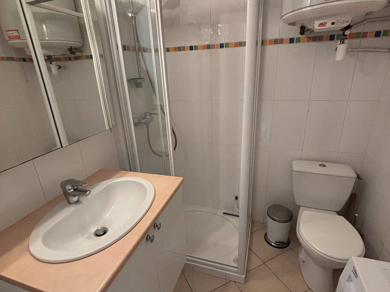 Entire studio, 1* Apartment in Balaruc, pets allowed in Balaruc-les-Bains, Mediterranean Coast (France)