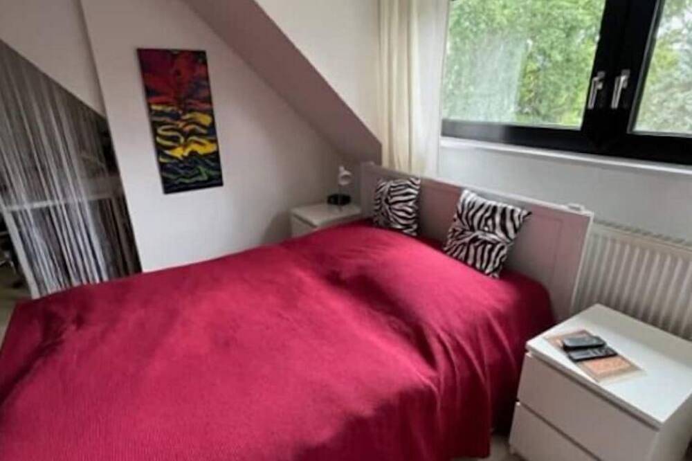 Ganze Wohnung, Zentrale Wohnung im Grünen! in Steglitz Berlin, Berlin