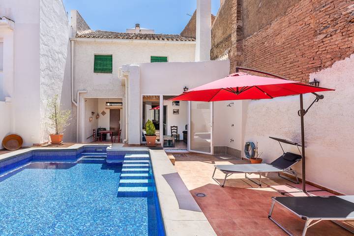 Casa de férias "Casa Juan y Loli" com vista montanha, piscina privada e Wi-Fi in Nigüelas, Granada Província