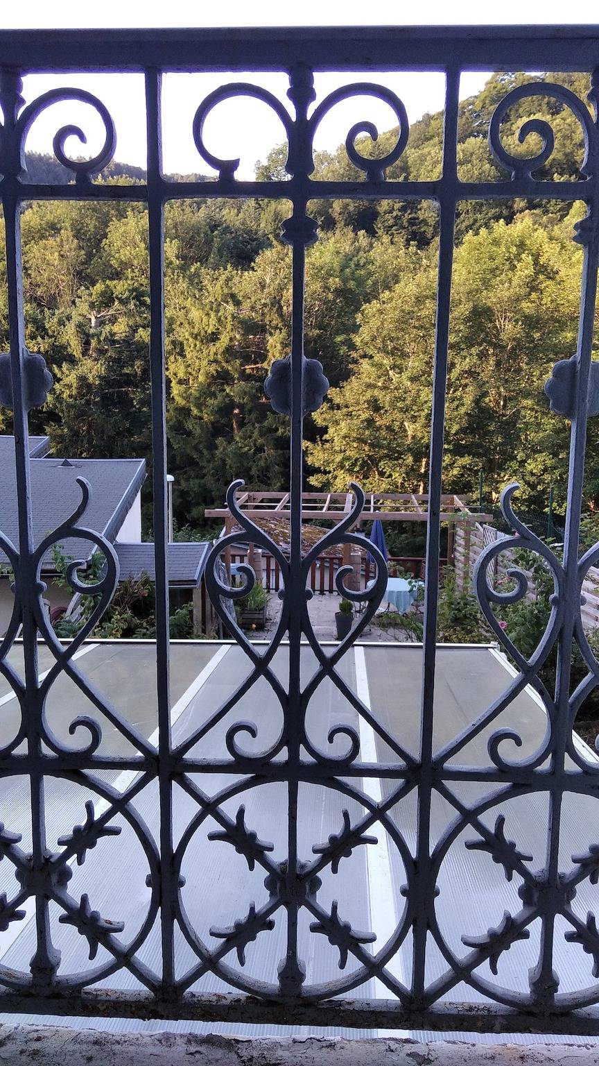 Apartamento en hotel 'Villa Des Fleurs Ch Colette N°28' con vistas a la montaña y Wi-Fi in La Bourboule, Parque Natural Regional Volcans d'Auvergne