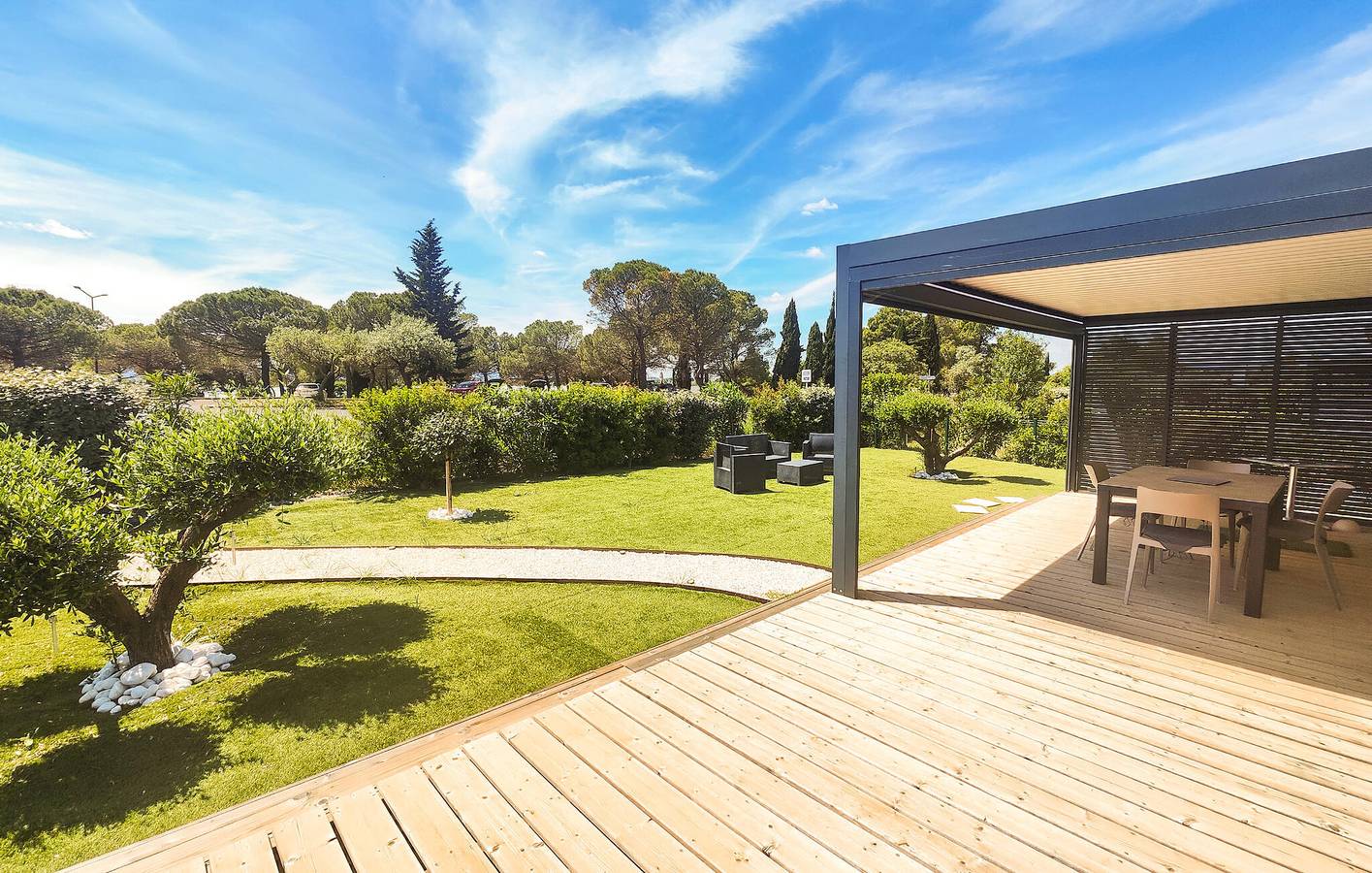 « Charmant appartement avec piscine chauffée à 200 mètres de la plage » in Olonzac, Canal du Midi