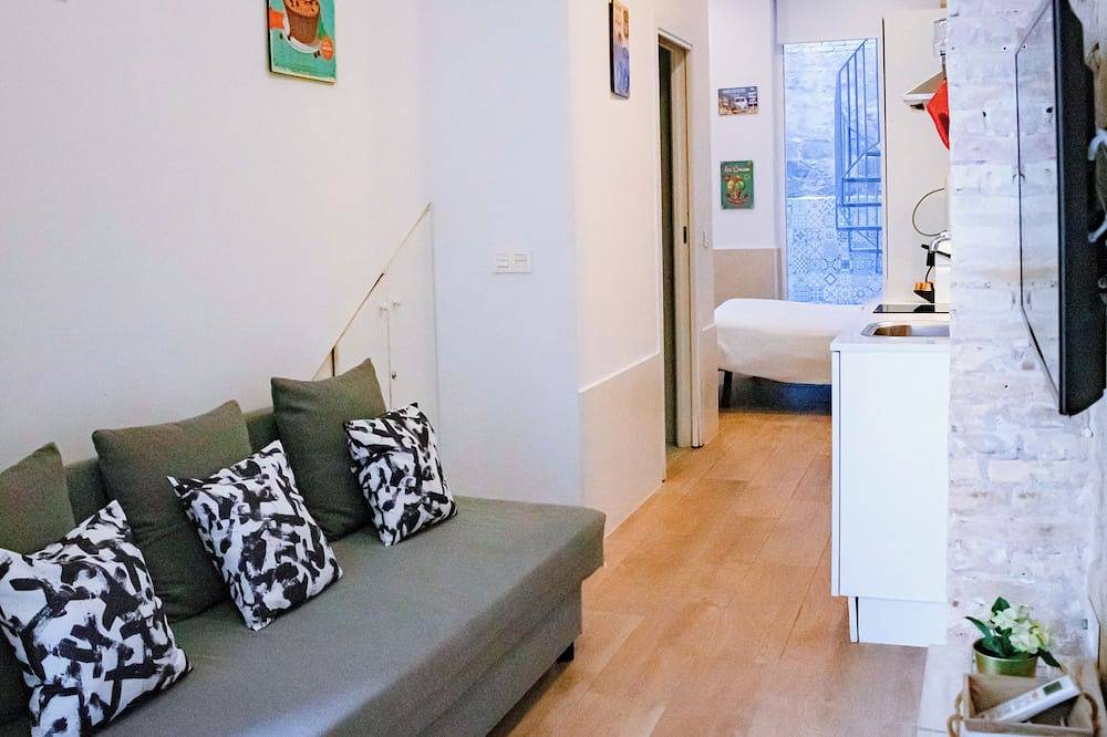 Geheel appartement, 2 independent loft with shared swimming pool in the center of Valencia in Valencia City Centre, Valencia